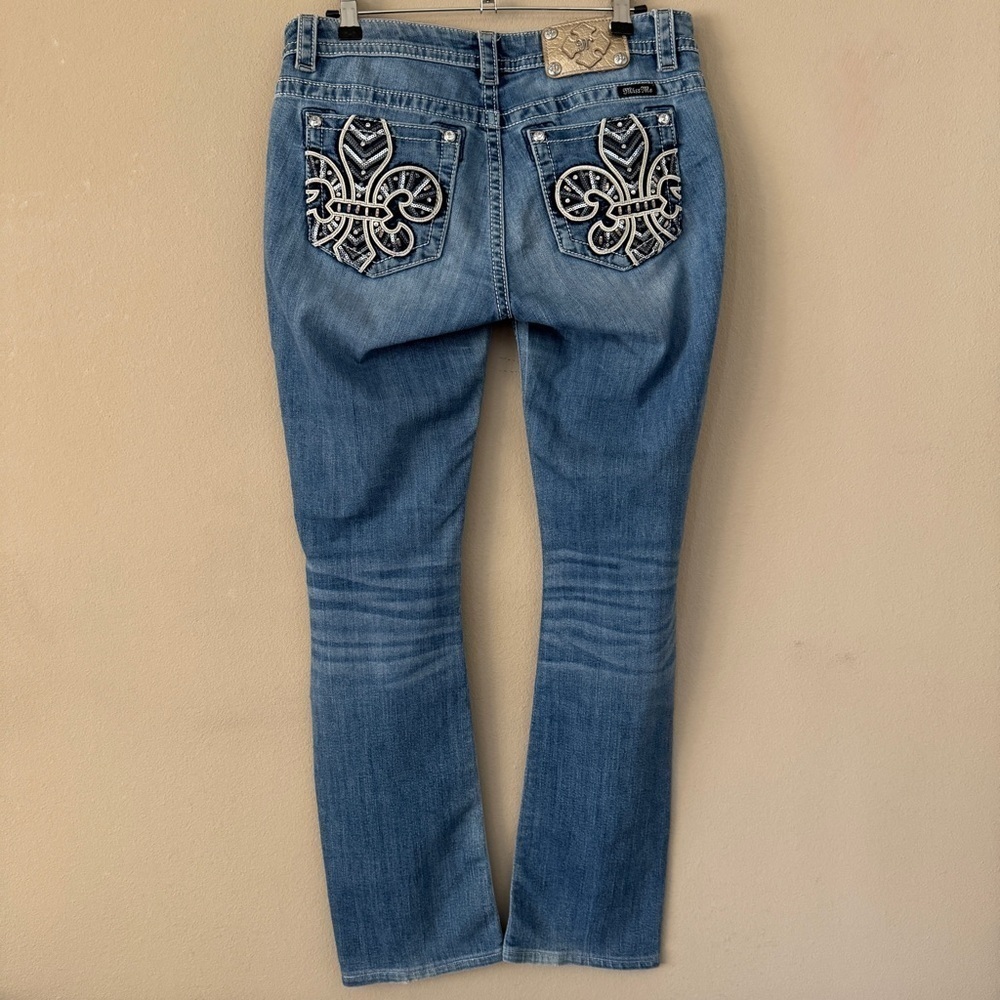 Miss Me Fleur De Lis Mid Rise Boot Cut Blue Jeans Size 29 - Picture 3 of 9